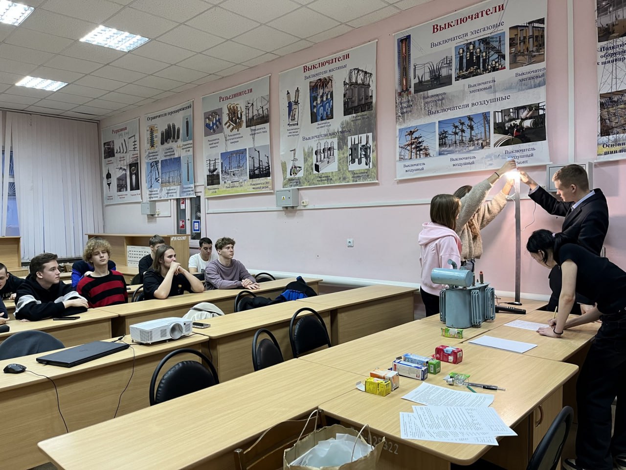 Профориентационные мероприятия со школьниками